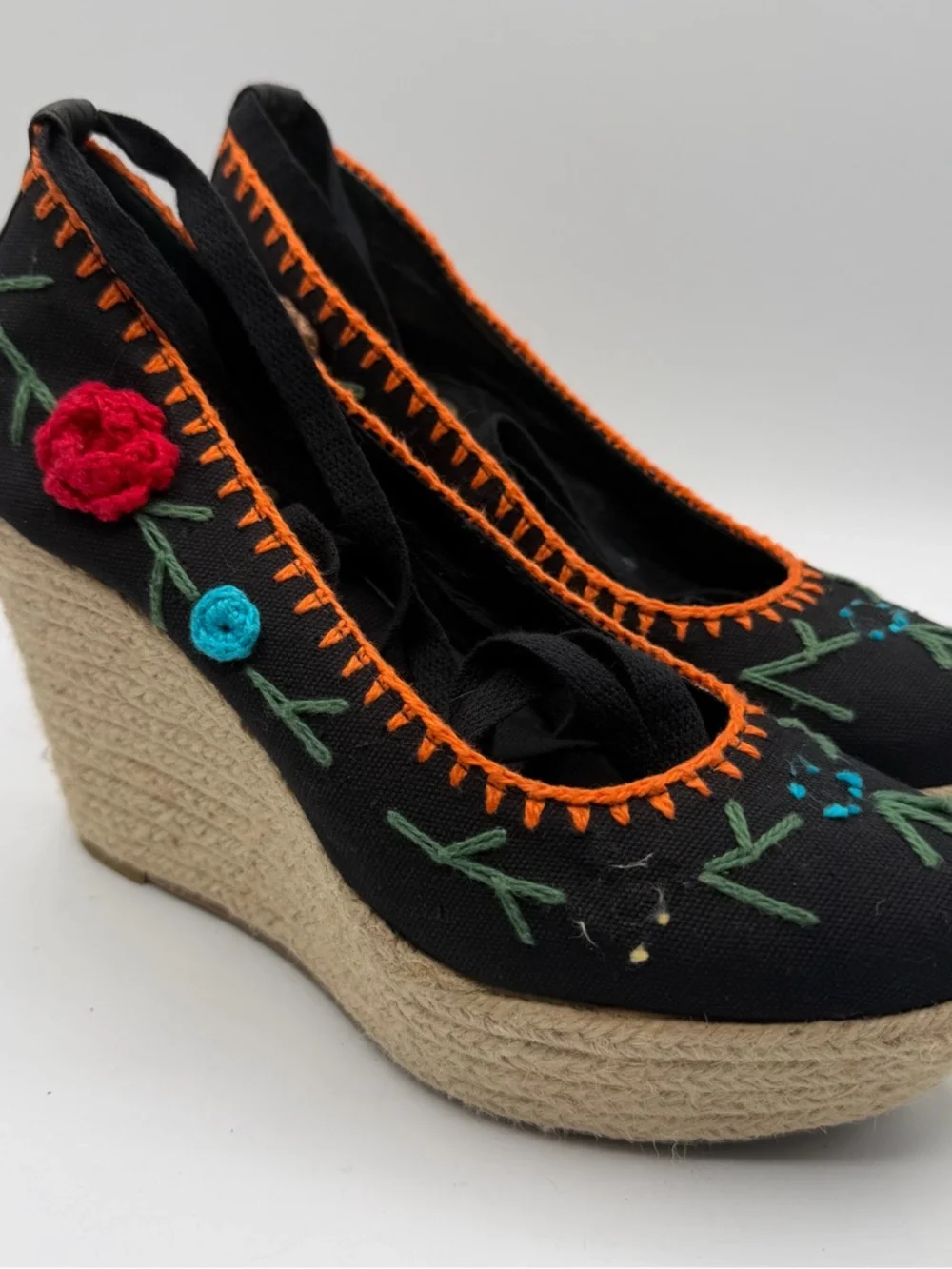 Vintage Y2K Juicy Couture Floral Embroidered Espadrille Wedges Womens 9